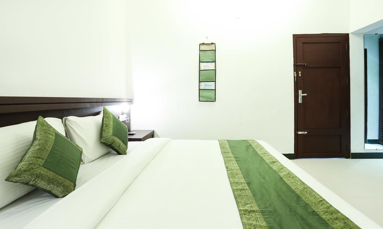 Treebo Trend Al Saj Convention Centre Kazhakuttam Ngoại thất bức ảnh