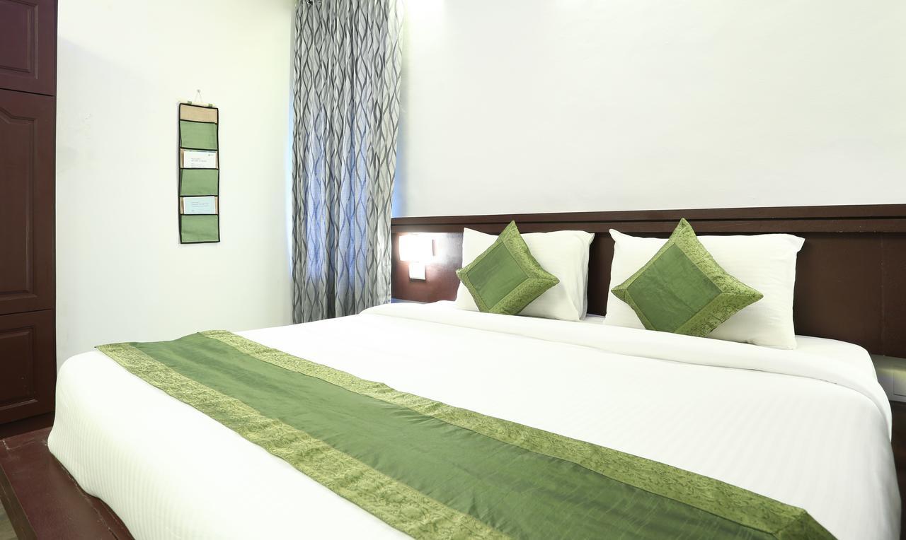 Treebo Trend Al Saj Convention Centre Kazhakuttam Ngoại thất bức ảnh