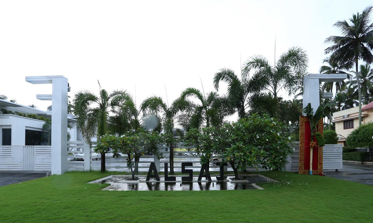 Treebo Trend Al Saj Convention Centre Kazhakuttam Ngoại thất bức ảnh